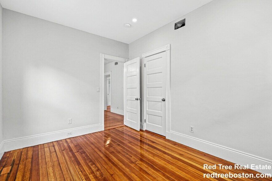 Building Photo - 79 Pleasant St