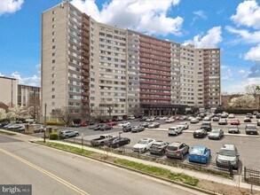 Building Photo - 5340 Holmes Run Pkwy