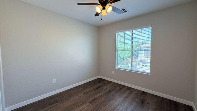 Building Photo - 1567 S Avocet St