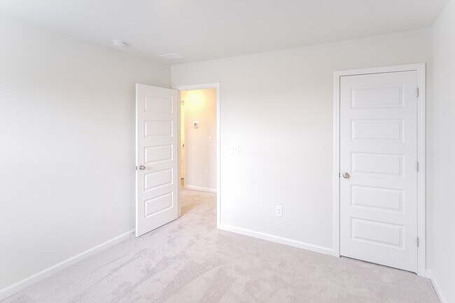 Building Photo - 1130 Joywood Dr