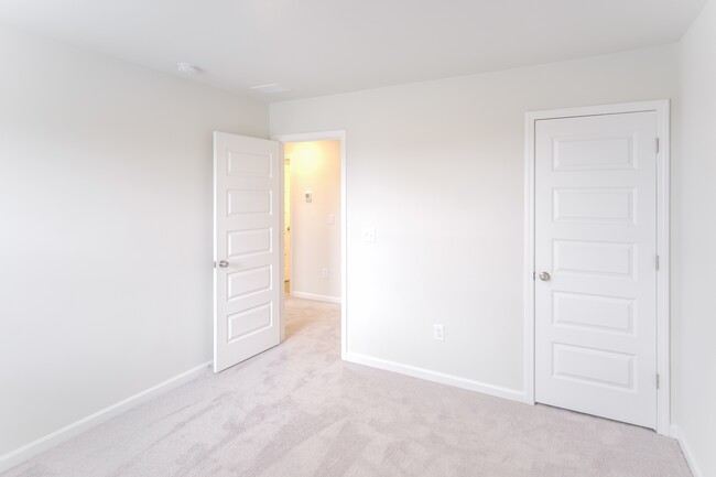 Building Photo - 331 Hillwood Ct