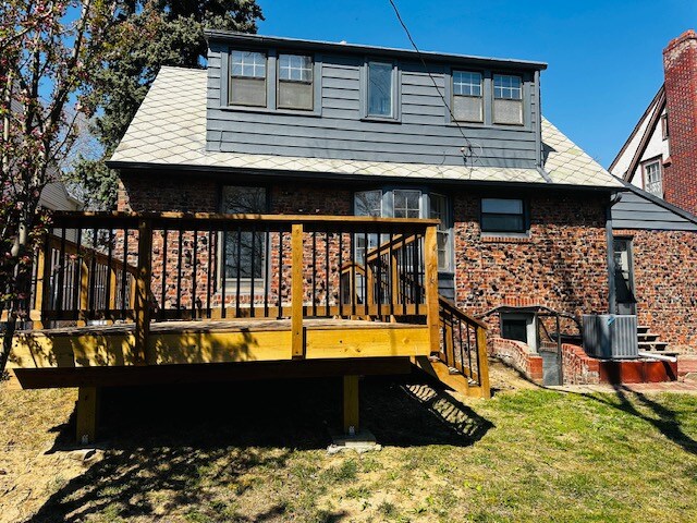 Building Photo - 4511 Shirley St