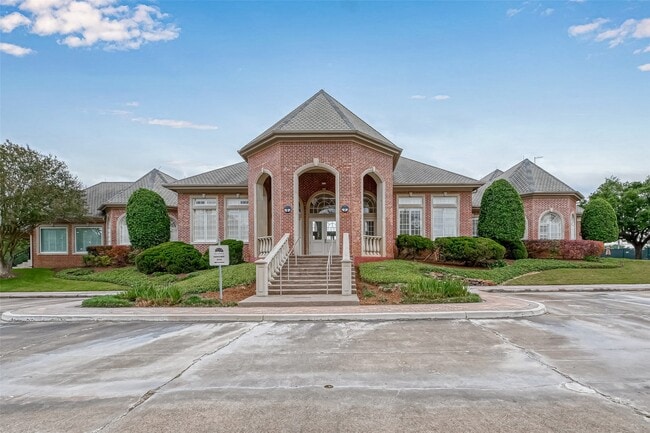 Building Photo - 14426 Summerleaf Ln