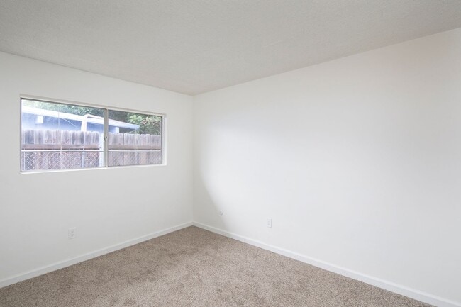 Building Photo - Charming 2 Bedroom Cottage in a Great Esco...