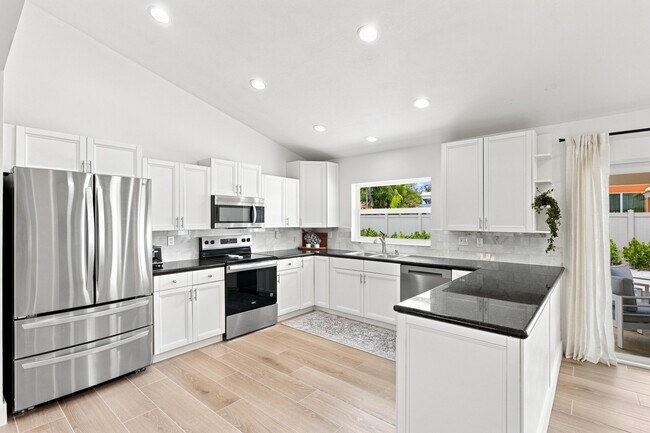 Building Photo - 1259 Barnstaple Cir