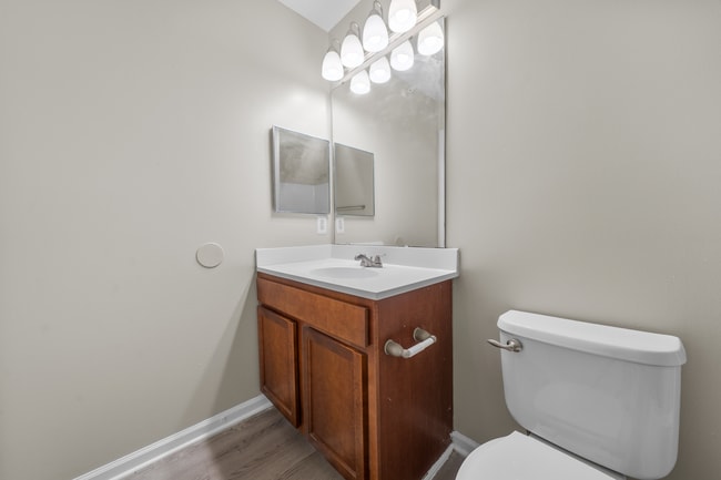 Building Photo - 2420 Hill St