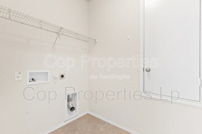 Building Photo - 3811 Quiet Pine
