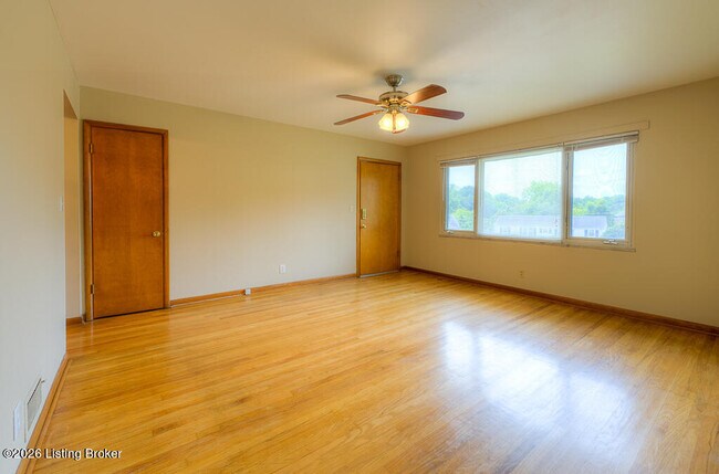 Building Photo - 2713 Riedling Dr