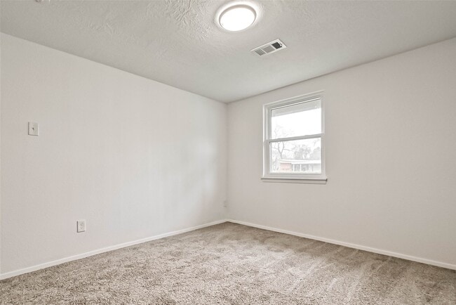 Building Photo - 4418 Knotty Oaks Trail