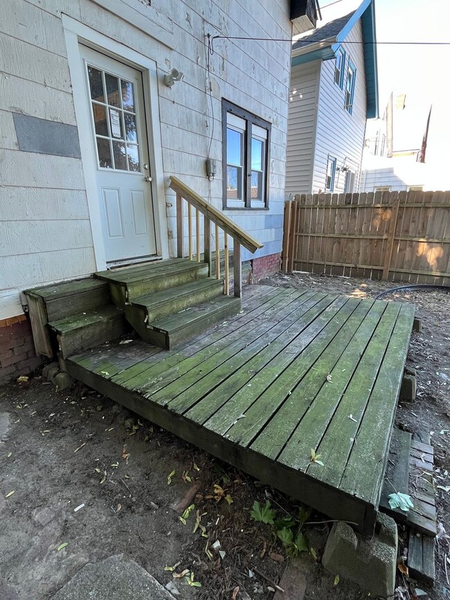 Building Photo - Cudell Area - 3 Bedroom - 1 Bath - Single ...