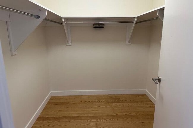 Building Photo - Tndsquare