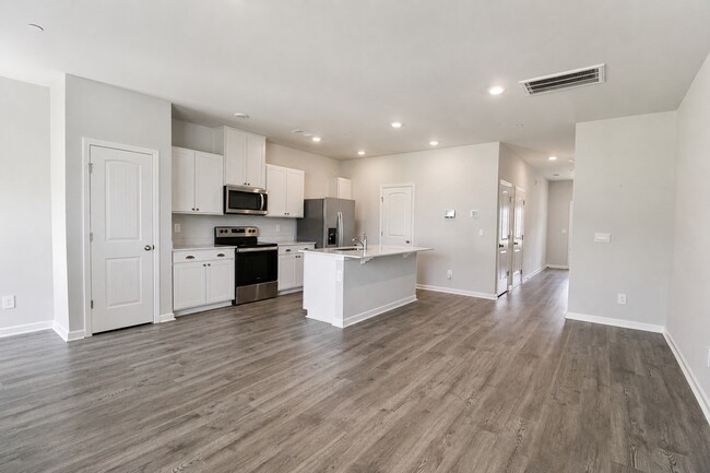 Building Photo - 212 Dale Mires Ln
