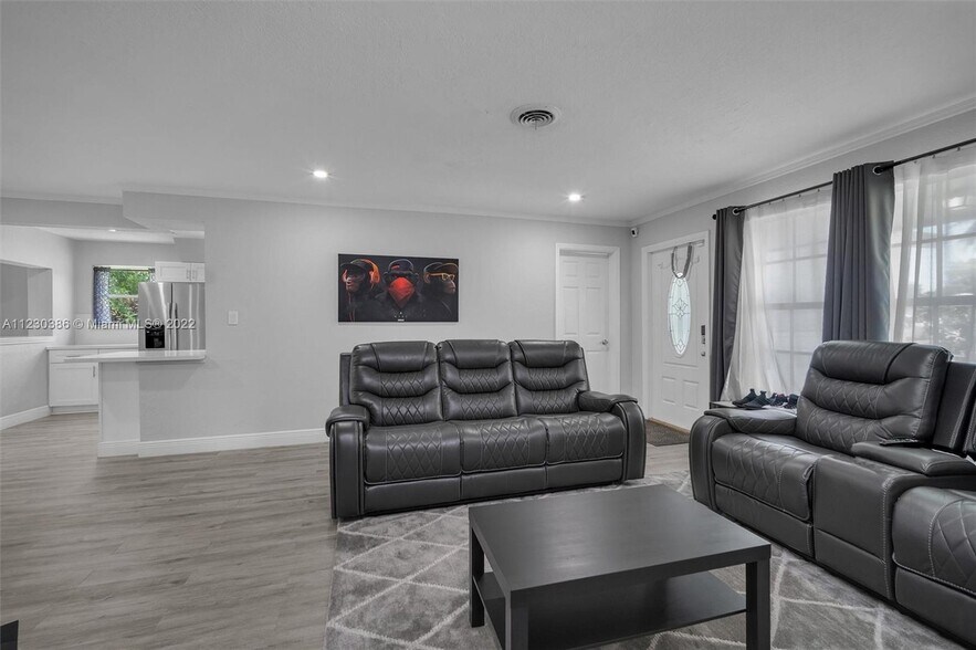 Living room - 3521 NW 35th Ave