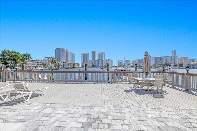 Building Photo - 462 Golden Isles Dr