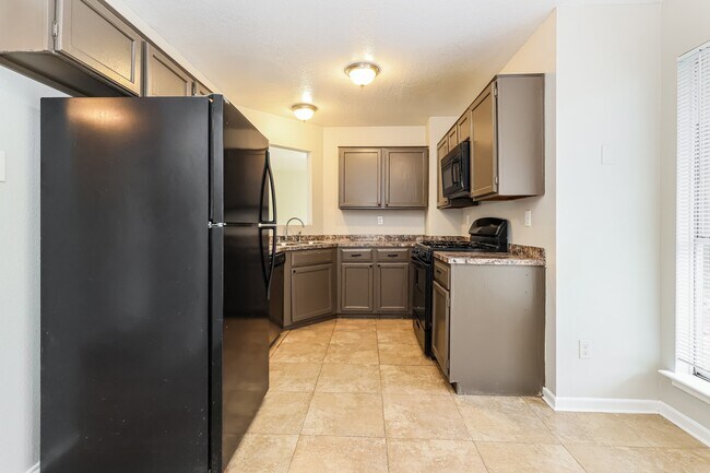 Building Photo - 2322 Piddler Dr