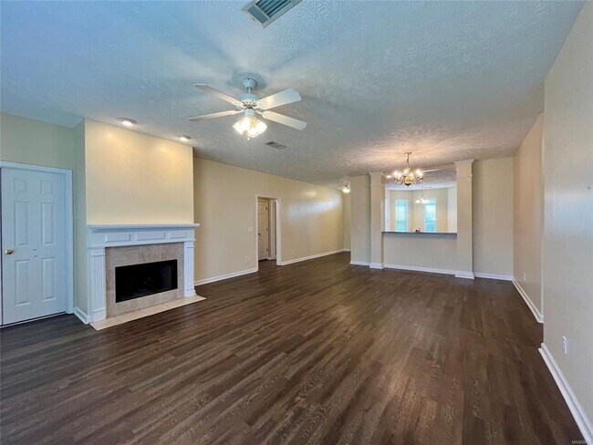 Building Photo - 9679 Greythorne Way