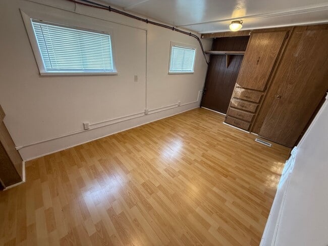 Building Photo - 2 Bedroom 1.5 Semi-Rural Mobile Home with Workshop on Large Lot