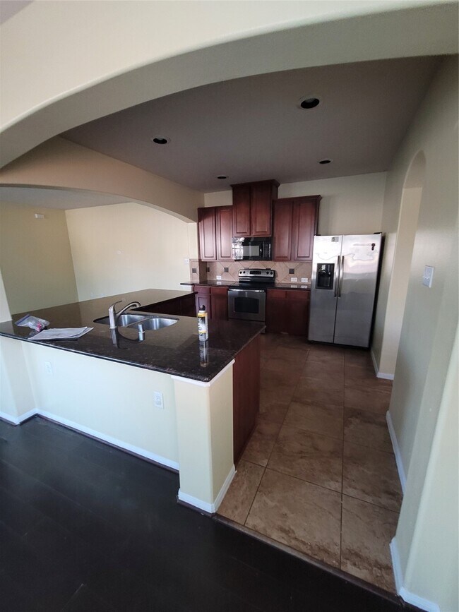 Building Photo - 14202 Silver Hollow Ln