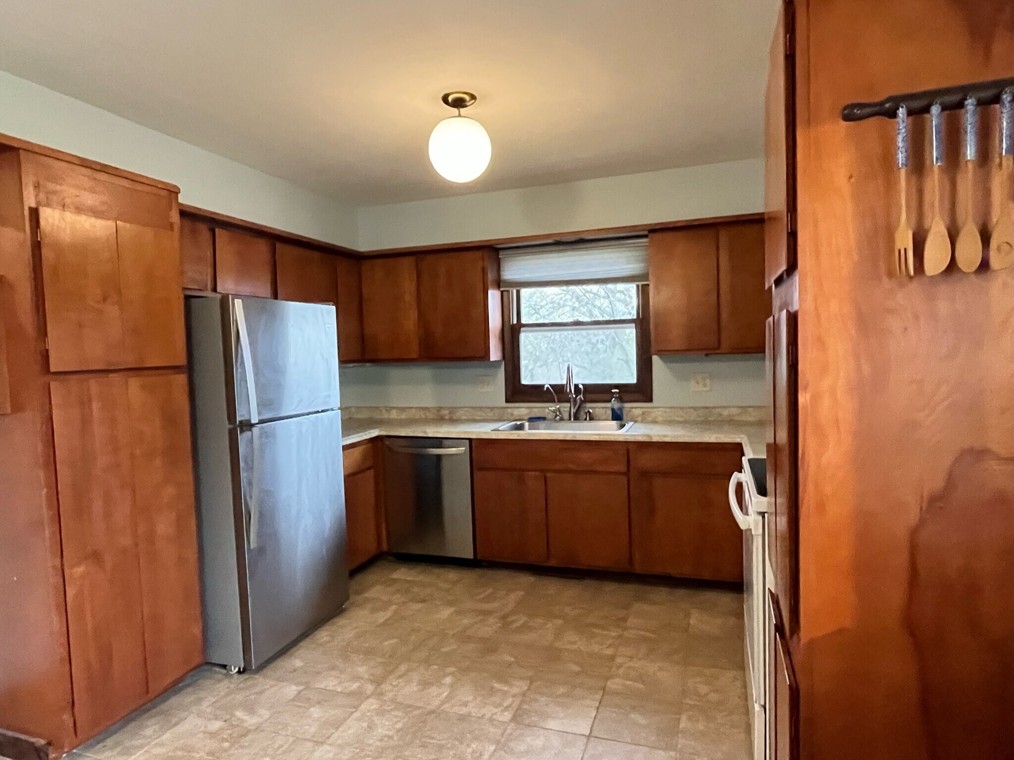 Kitchen - 5727 E Freedom Ln
