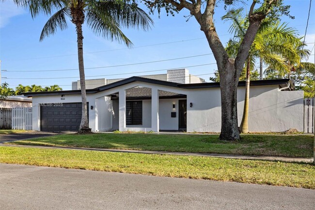 Building Photo - 8160 NW 20th Ct