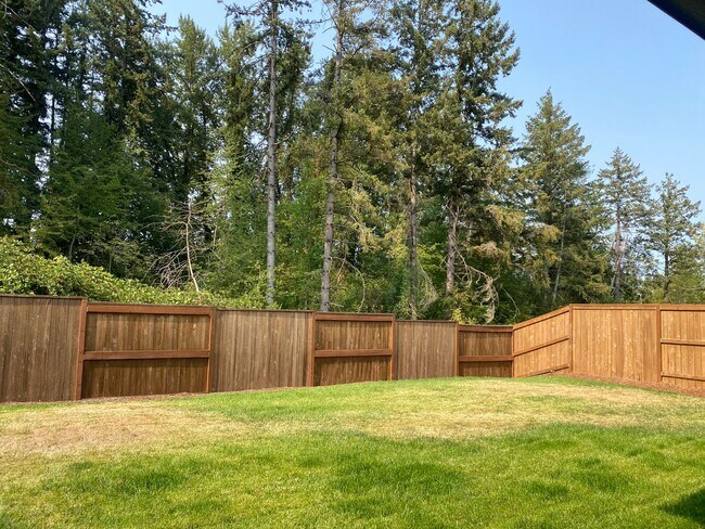 Building Photo - NEWER CONSTRUCTION! Beautiful Brand Home B...