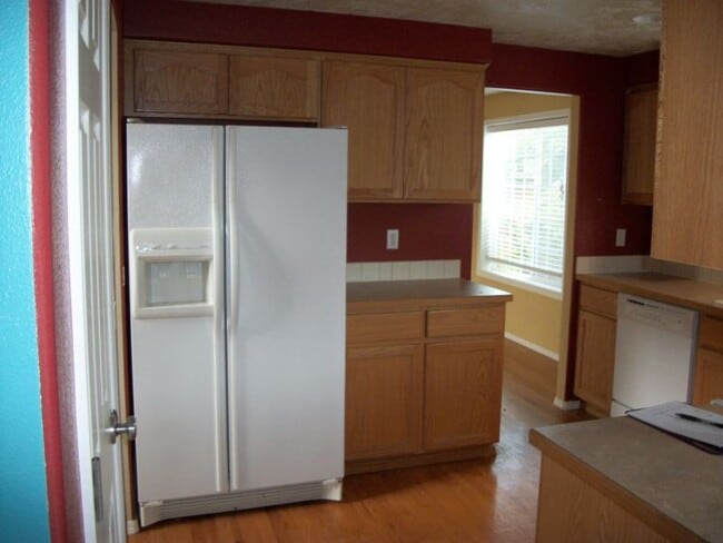 Building Photo - 2187 NE Grandhavens Ct.