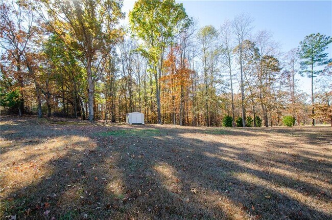 Building Photo - 3950 Chattahoochee Rd