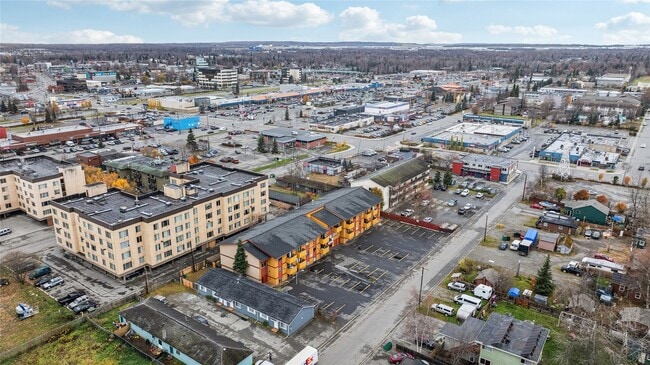 Building Photo - 1046 W 26th Ave