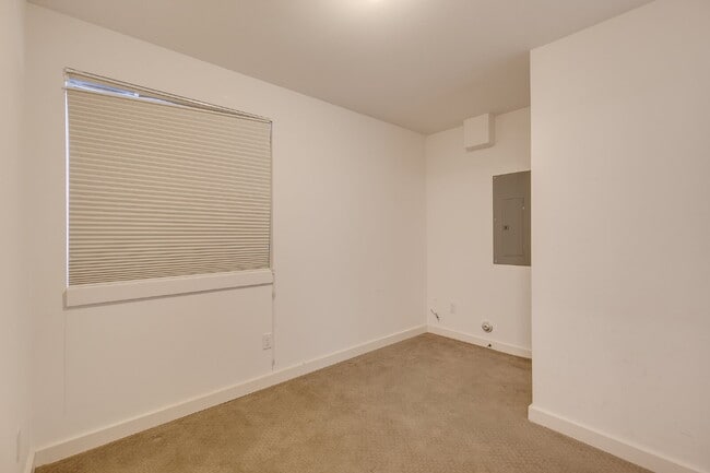 Building Photo - Modern Ballard 3 bedroom townhome for rent!