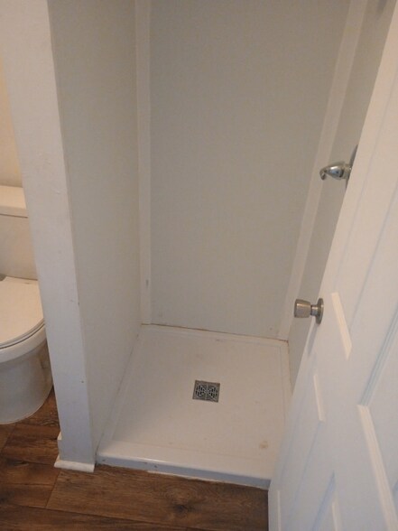 Building Photo - 713 adams