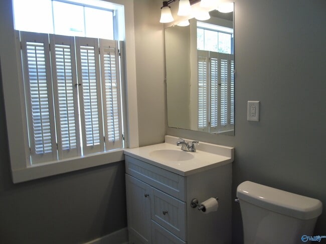 Building Photo - 303 McCullough Ave NE