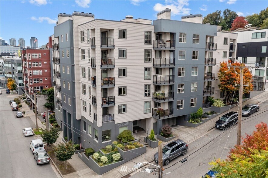 Building Photo - 769 Hayes St