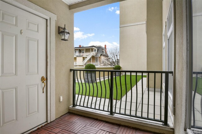 Building Photo - 410 Westchester Ave