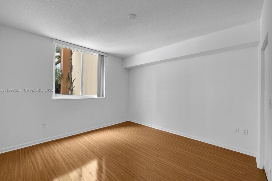 Building Photo - 18800 NE 29th Ave