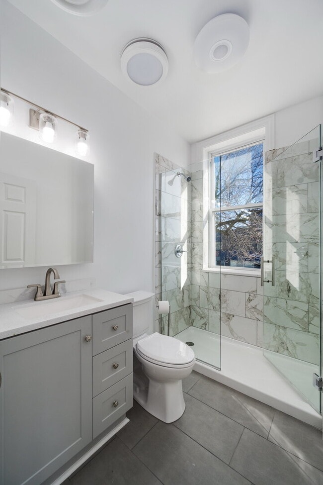 Building Photo - 4001 N Elston Ave