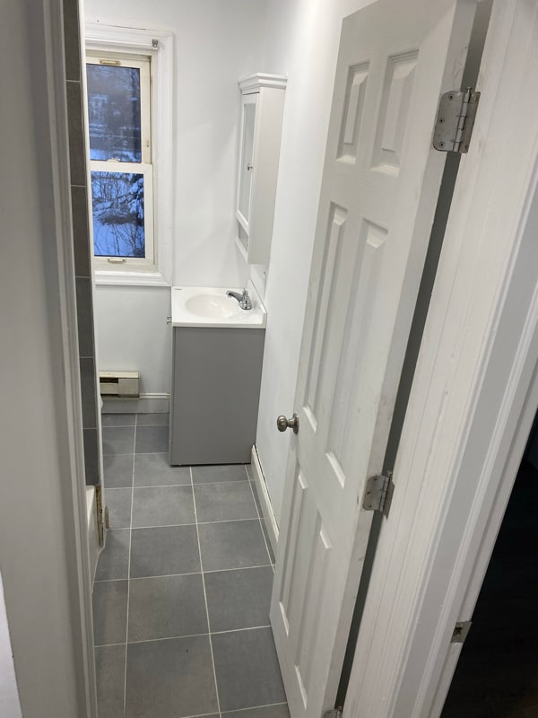 Building Photo - 46 Bond St