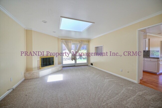 Building Photo - Spacious Greenbrae Home Featuring Expansiv...