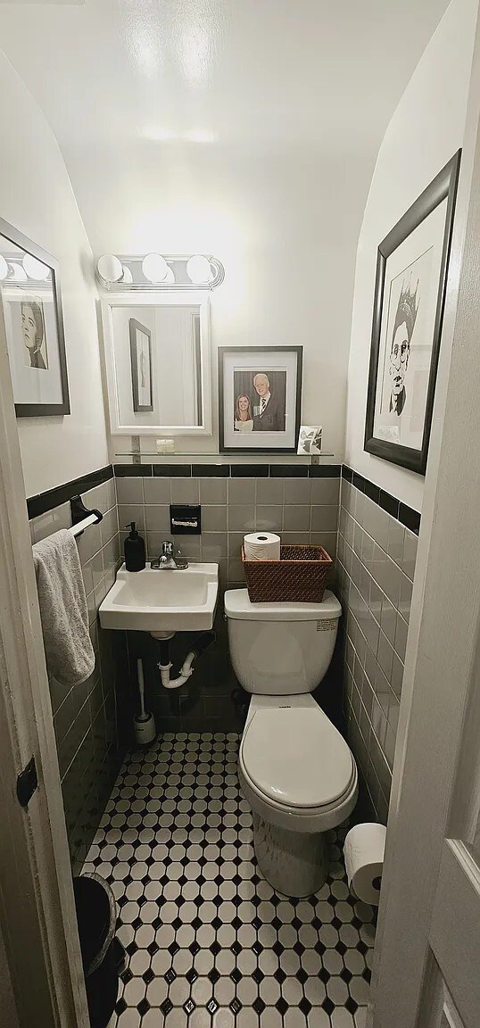 Building Photo - 421 S 17th St