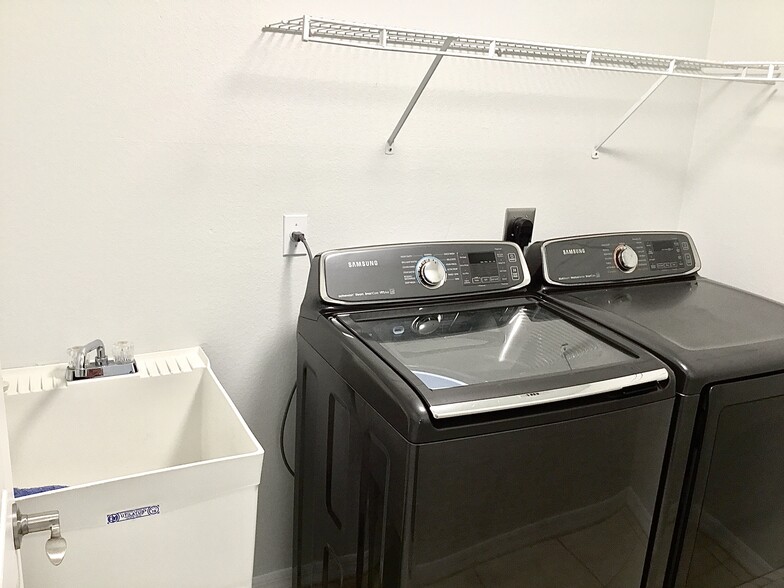Sink in laundry washer and dryer included - 5714 29th Ct E