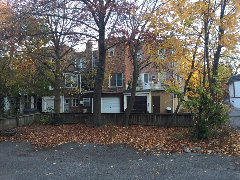 Building Photo - 6749 Juno St