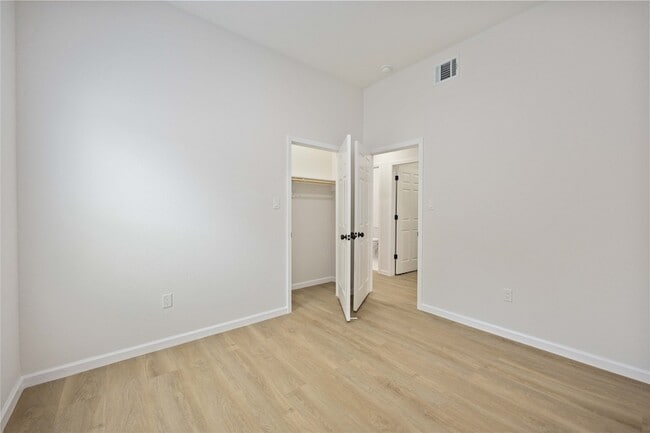 Building Photo - 309 Massachusetts St