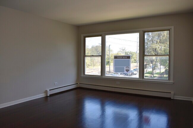 Building Photo - 2848 N Auxplaines St