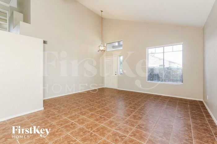 Building Photo - 8555 W Sunnyslope Ln