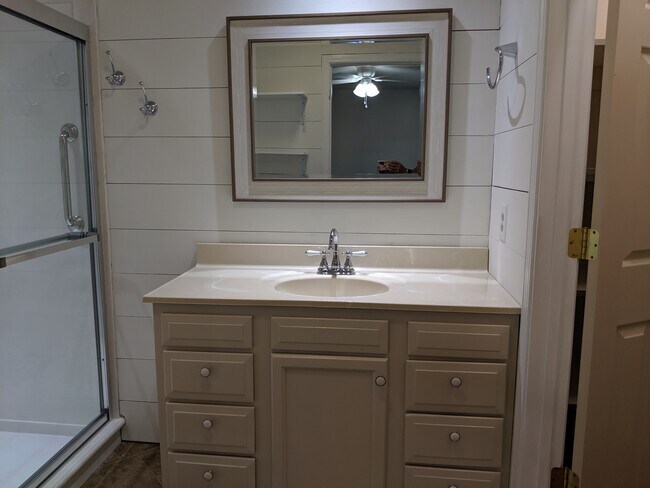 Building Photo - 1309 Carowinds Cir