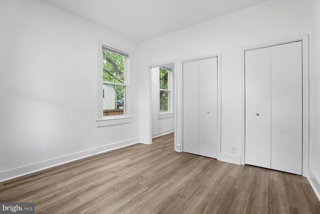 Building Photo - 3802 Parkwood St
