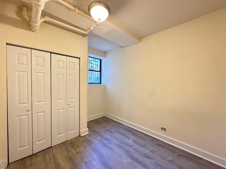 Building Photo - 1542 N Kedzie Ave