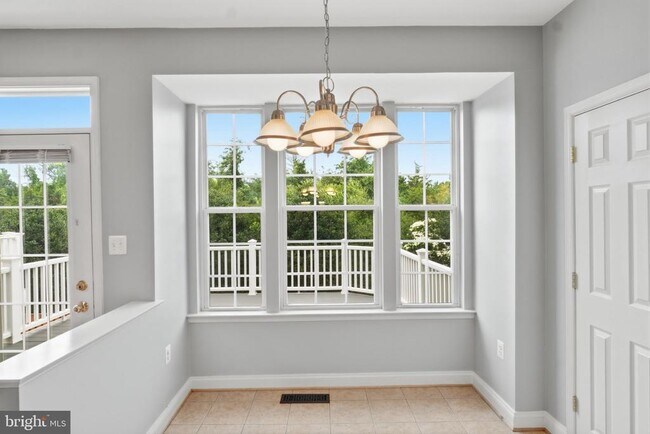 Building Photo - 899 Stonefield Square NE