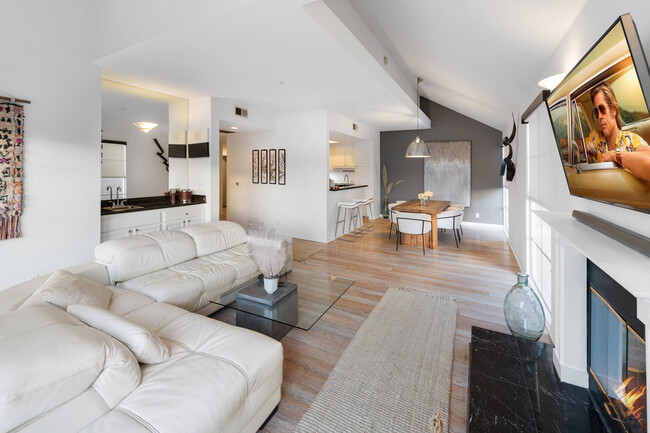 Living Room - 1401 S Bentley Ave