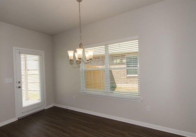 Building Photo - 304 Otto Ave