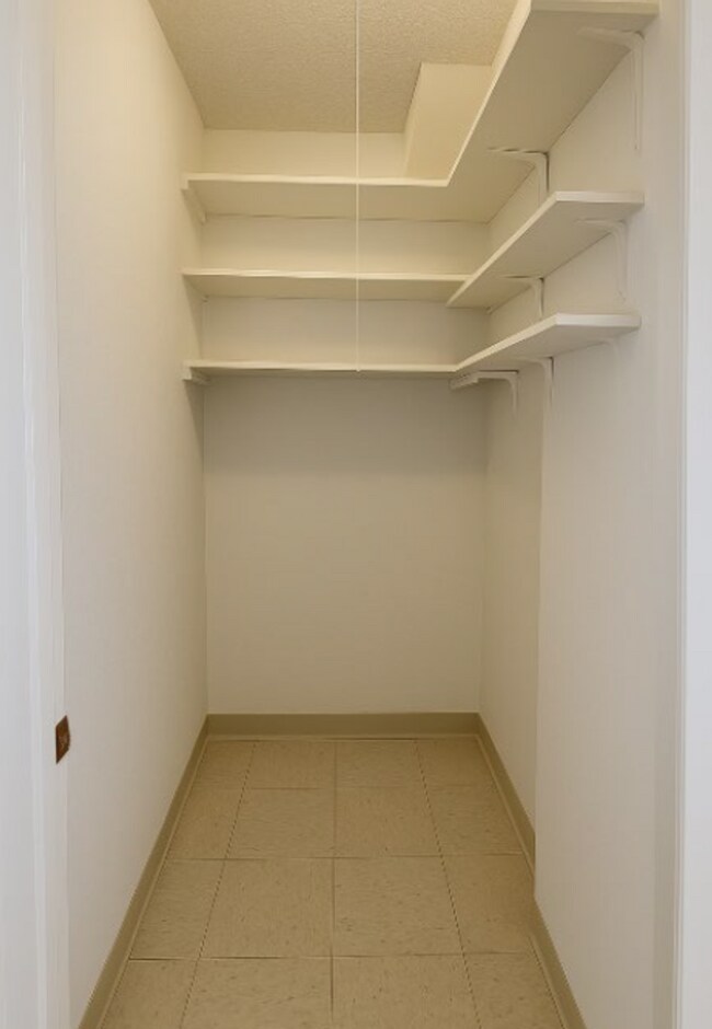 Building Photo - $500 MOVE IN SPECIAL!! One Bedroom Condo A...